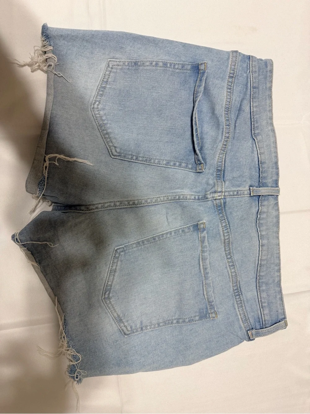 Women’s Old Navy Denim Shorts in Light Blue High-Rise